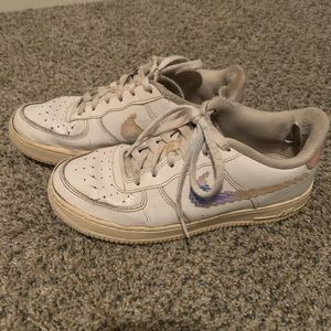 Nike Air Force 1 low iridescent pixel